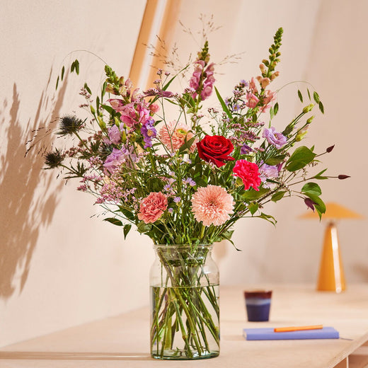 Liefdevol moment boeket