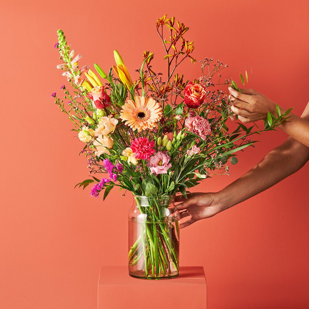 Cheerful picking bouquet