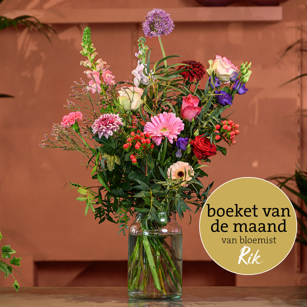 Monthly bouquet May