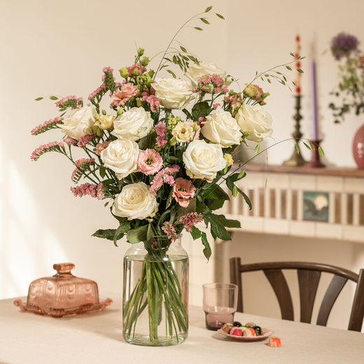 Witte rozen boeket
